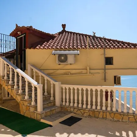 Angels Seaside Holiday home